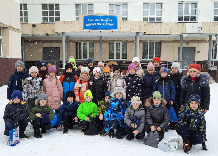 Поездка в Полотняно-Заводской детский дом социального обслуживания.