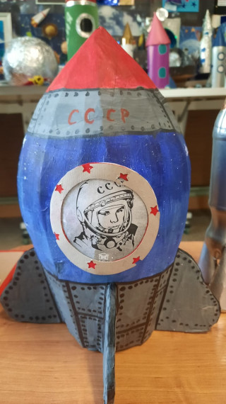 День космонавтики.